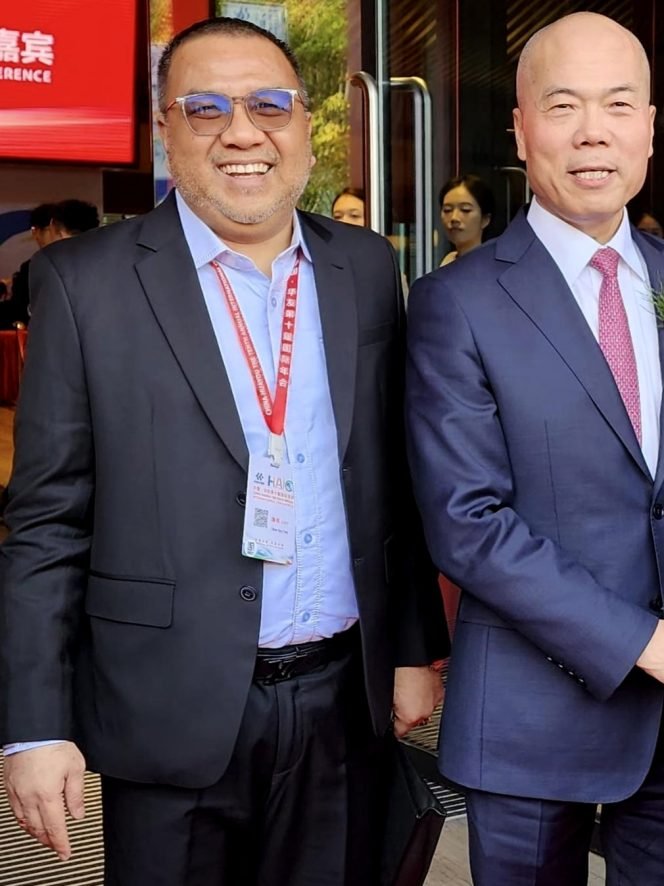 
AJP saat menghadiri konfrensi internasional di Cina