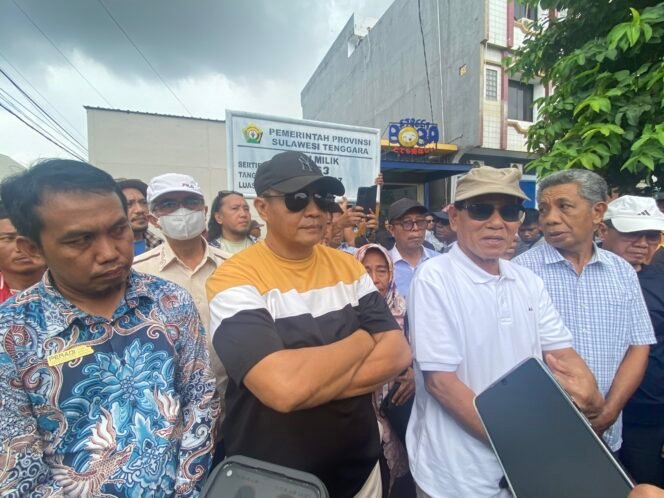 
Eksekusi Lahan, Keluarga Nur Alam Minta Pemprov Sultra Buka Ruang Negosiasi