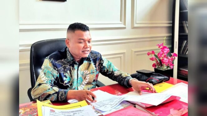 
Polemik Yayasan Unsultra, Muhram Naadu: Sebaiknya Diselesaikan Di Meja Hijau