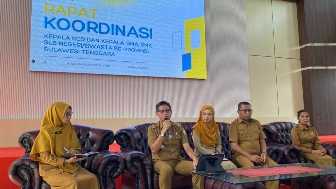 
Dikbud Sultra Perintahkan Pungutan Rp 270 Ribu Dikembalikan