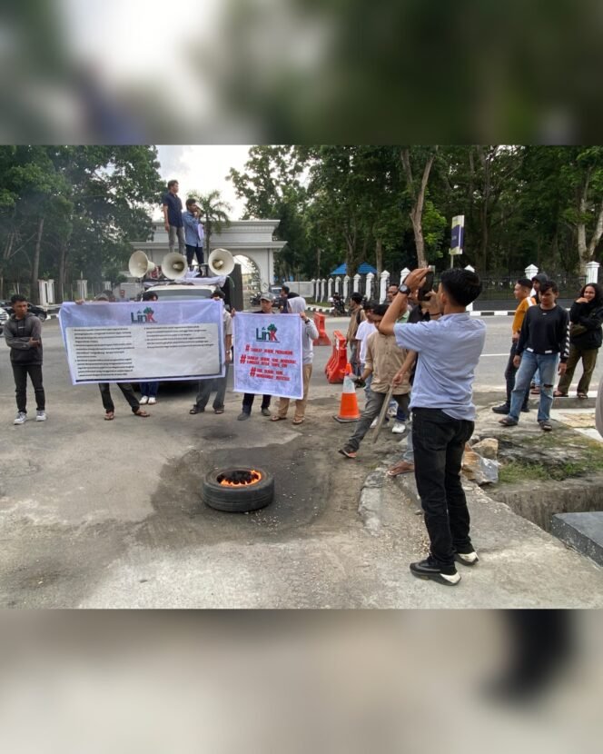 
Halangi Investasi, Polisi Acuh Soal Aksi Premanisme di Kolaka