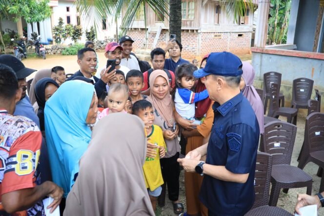
Safari Ramadhan Gubernur Sultra Andi Sumangerukka Sapa Masyarakat Buton Selatan
