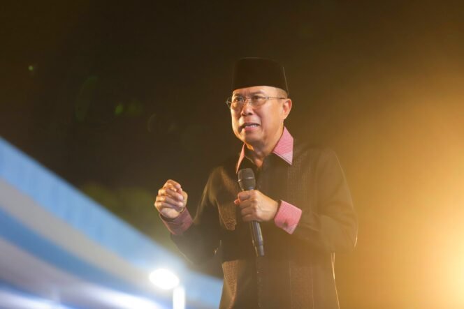 
Gubernur Sulawesi Tenggara, Mayjend TNI (Purn) Andi Sumangerukka
