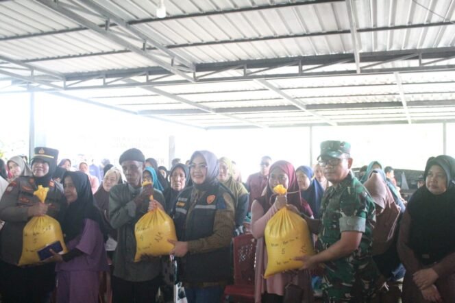 
Sinergi Pemkot dan TNI-Polri Ringankan Warga Terdampak Banjir