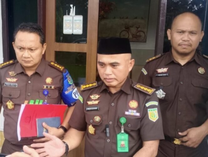 
Kejati Sultra Tegaskan Kasus Jembatan Cirauci II Inkrah, Burhanuddin Disebut Tak Terlibat
