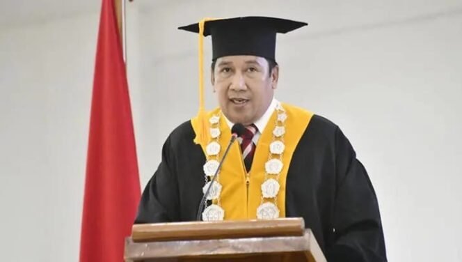 
Restu dari “Tanah Haram”, Herman Resmi Masuk Bursa Pilrek UHO