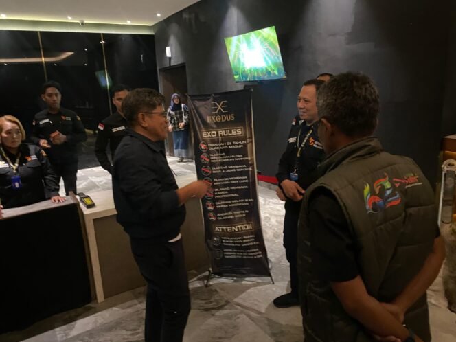 
Kepala Dinas Pariwisata Ridwan Badallah saat melakukan sidak di THM Exodus