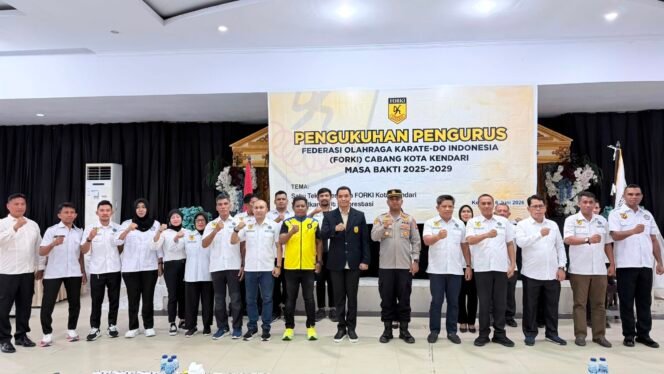 
Resmi Nahkodai FORKI Kota Kendari, Ridwan Badallah: Fokus Cetak Atlet Berprestasi Untuk Panggung Nasional