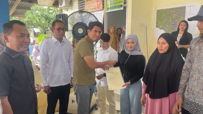 
Kawal PTSL 2026 di Watubangga, Wakil Ketua Komisi II DPR RI Bahtra Tegaskan Pentingnya Kepastian Hukum Tanah Rakyat